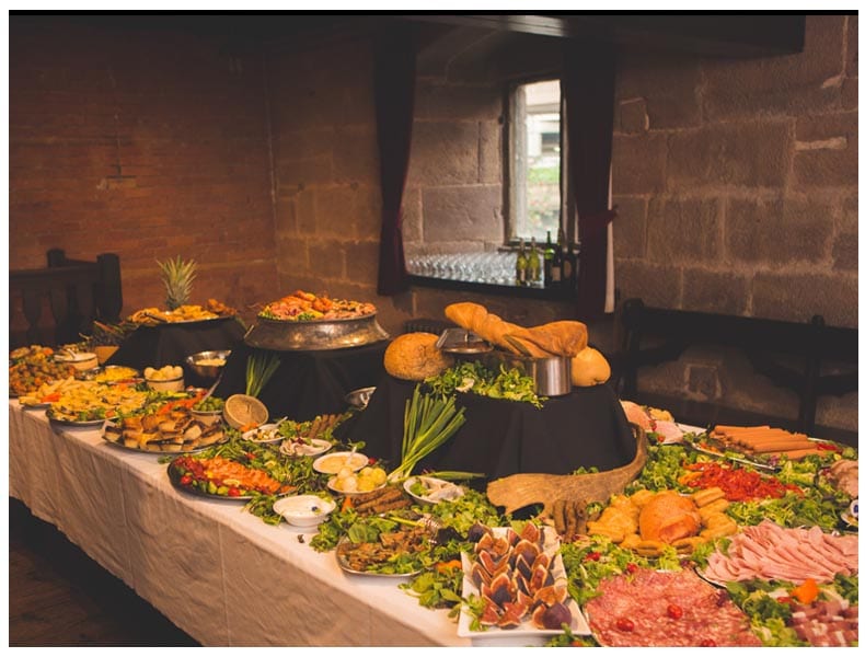 autumn-wedding-medieval-buffet-manchester