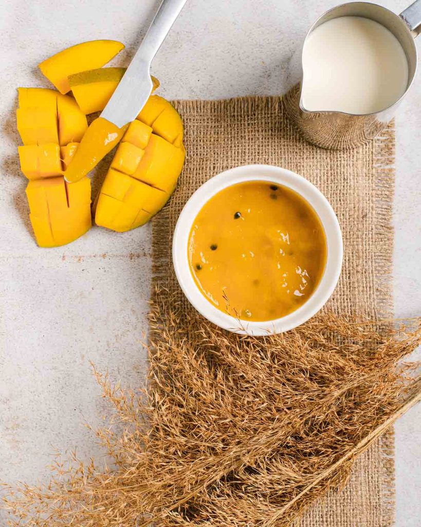 mango-smoothie-bowl